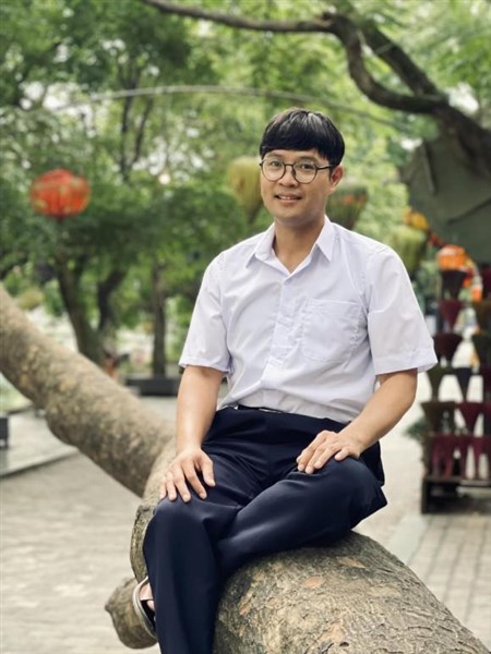 NSƯT nổi tiếng cả nước: Lần đầu công khai vợ, tài sản gây choáng giữa trung tâm Hà Nội