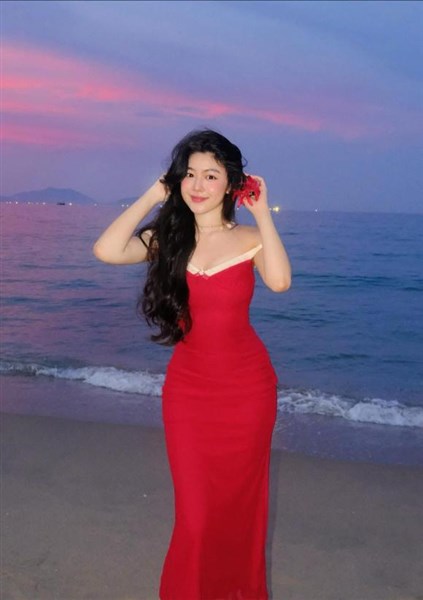Nhan sắc ngày càng quyến rũ của con gái Quyền Linh ở độ tuổi 19, visual 'đỉnh chóp' như Hoa hậu tương lai