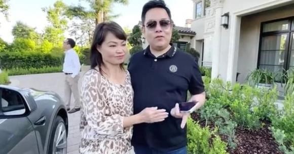 Anh ruột Quang Lê giàu cỡ nào mà cho vợ 80 căn nhà?