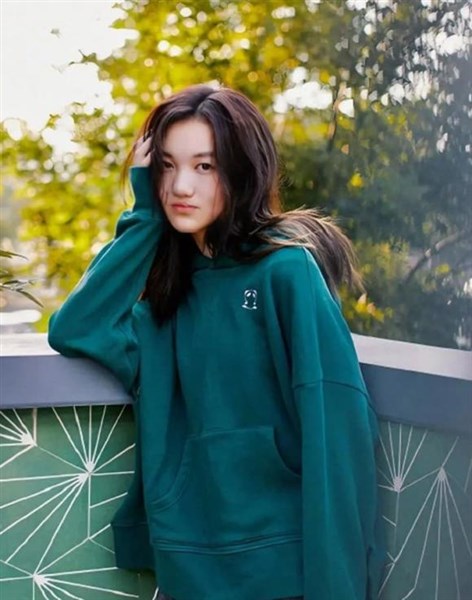 Con gái Vương Phi - Lý Yên 'lột xác' thành công, chi tiền khủng suốt 18 năm để chữa hở hàm ếch, nhìn ảnh hiện tại khiến ai cũng tưởng như 'thay đầu'