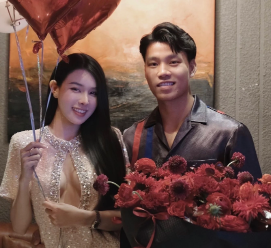 Ba năm yêu kín tiếng của Văn Thanh và bạn gái hot gymer