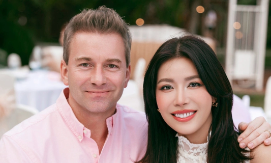 Minh Tú: 'Ông xã giúp tôi vượt qua những ngày khó khăn nhất'