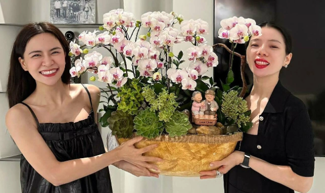 Ảnh sao 20/5: Lệ Quyên thăm nhà phố ba tầng của Hà Nhi