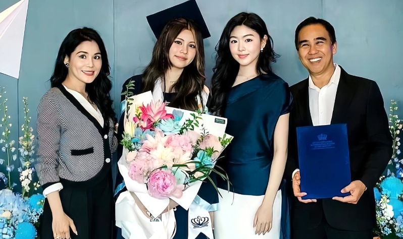 Vợ chồng Quyền Linh mừng con gái út tốt nghiệp trung học