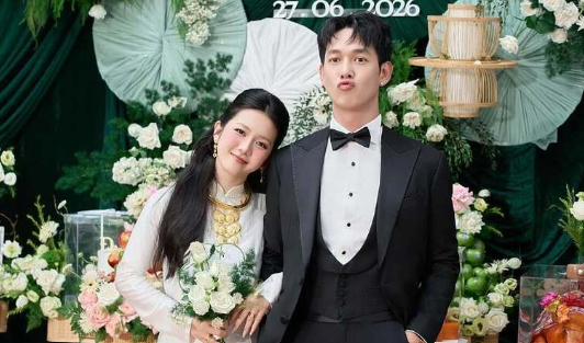 Song Luân khoe vẻ bảnh bao tại đám cưới em gái