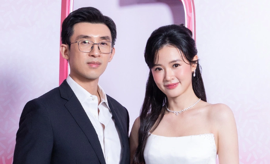 Midu mang giày 15 cm sánh đôi chồng thiếu gia