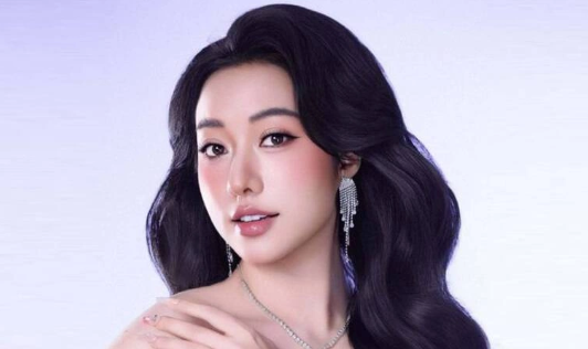 Á hậu Mỹ Duyên xin lỗi vì ném gạch vào nhà dân giữa đêm