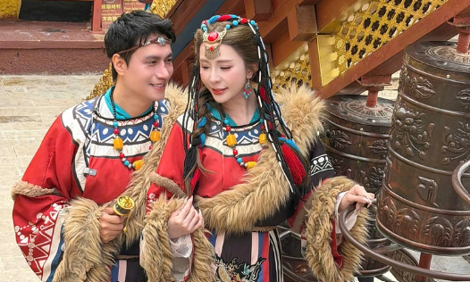 Việt Anh - Quỳnh Nga dành một tuần du lịch Trung Quốc