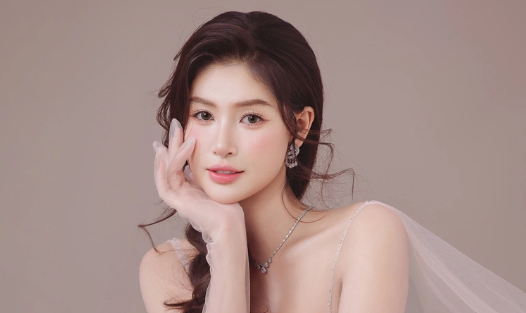 Á hậu 28 tuổi 'đã sẵn sàng chinh phục vương miện Miss Earth'
