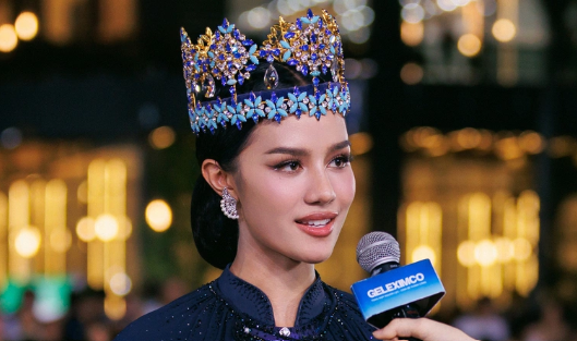 Đương kim Miss World thu hút chú ý khi nói tiếng Việt
