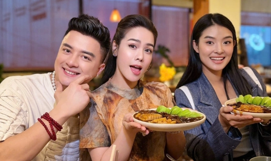 Dàn nghệ sĩ thăm nhà hàng chay của Cao Thái Sơn